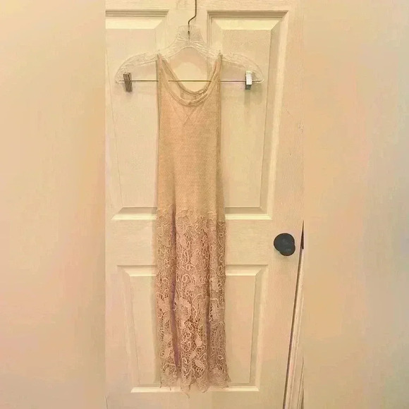 Free People - Picture 3 of 5